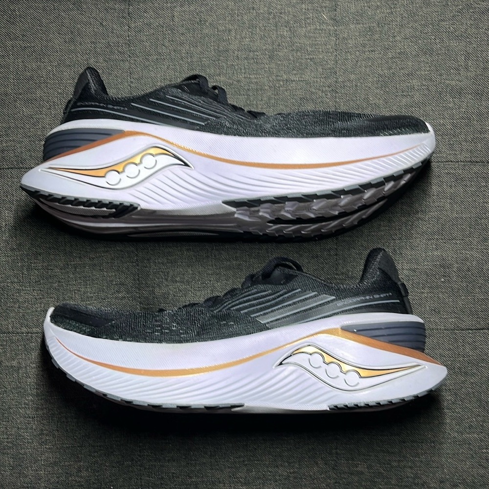 Saucony Endorphin Shift Womens US Size 8 1/2 .